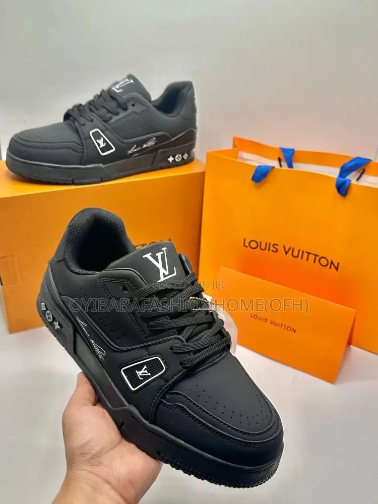Ooia / Louis Vuitton Sneakers