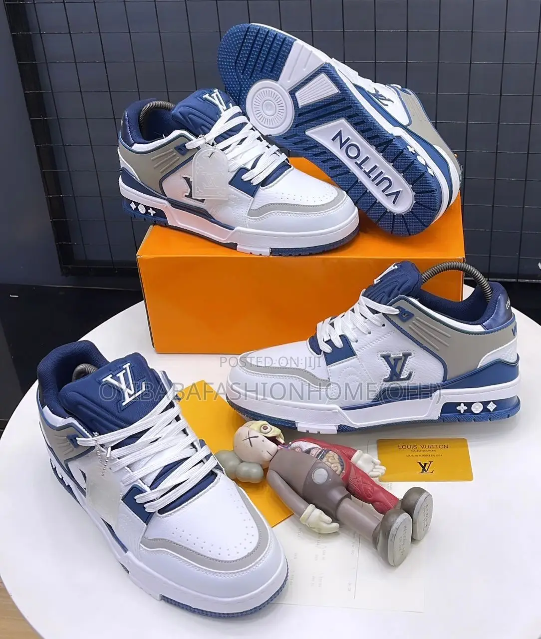 Ooia / Louis Vuitton Sneakers