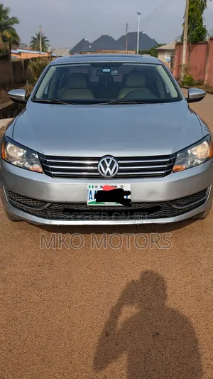 Volkswagen Passat 2.0 Sport Sedan 2012