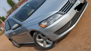 Volkswagen Passat 2.0 Sport Sedan 2012