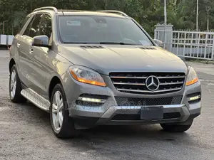 Mercedes-Benz M Class ML350 4MATIC 4dr SUV AWD (3.5L 6cyl 7A) 2014