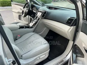 Toyota Venza XLE AWD 2013 Silver