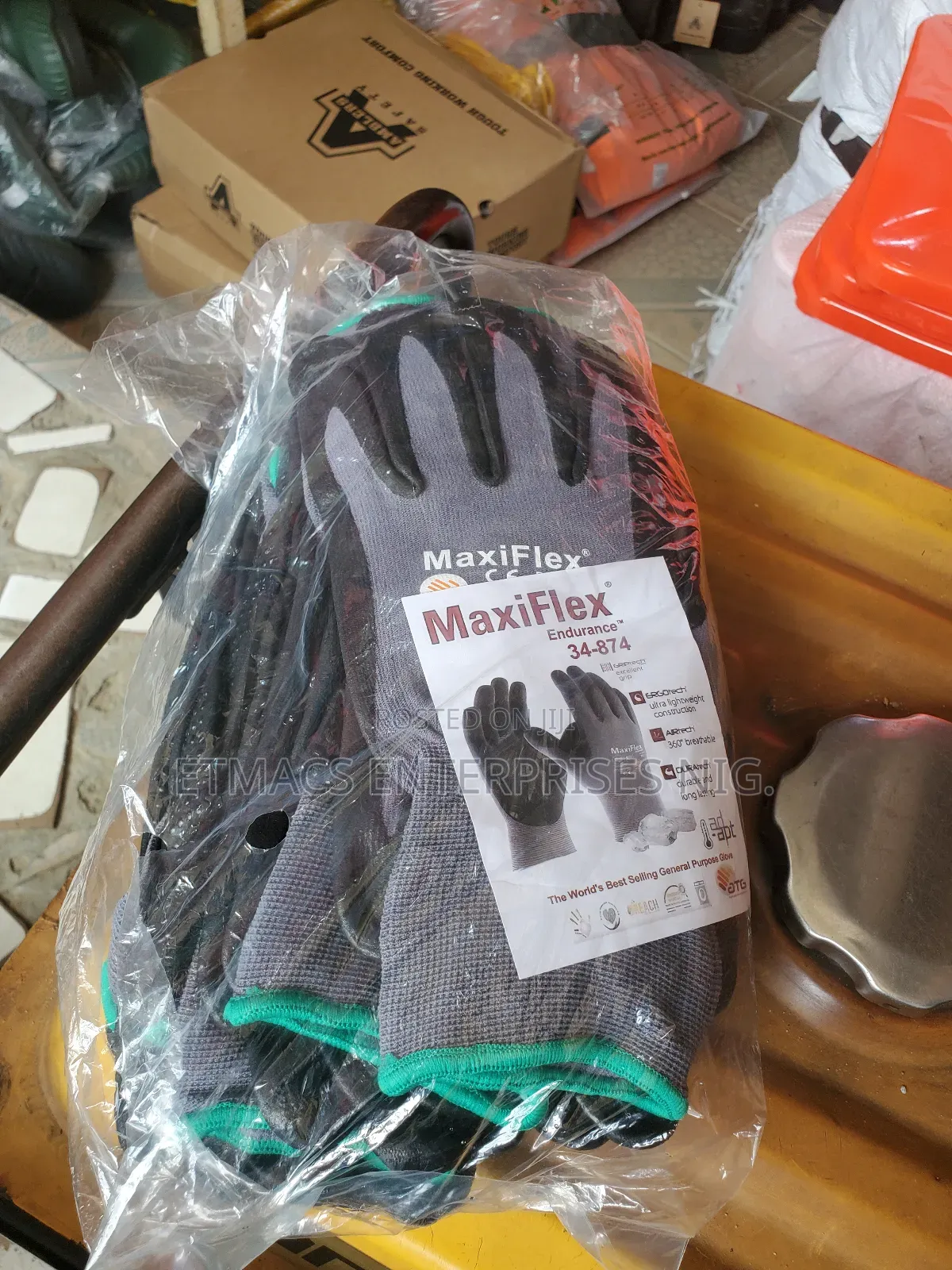Maxiflex Glove