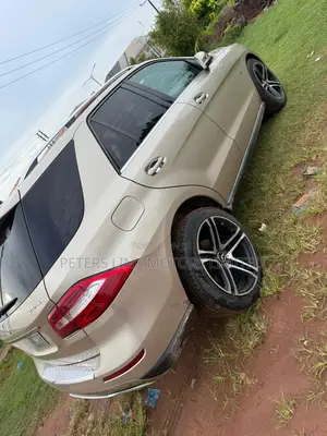 Mercedes-Benz M Class ML 350 4Matic 2013 Gold