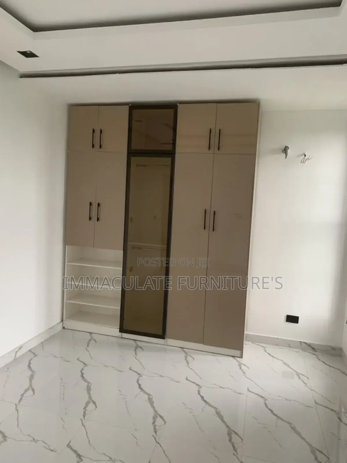 5x8 Wardrobe