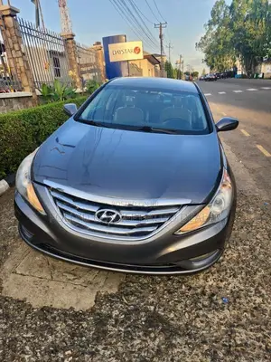 Hyundai Sonata GLS Sedan FWD (2.4L 4cyl 6A) 2013 Gray