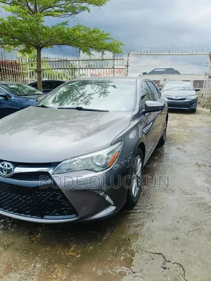 Toyota Camry SE 4dr Sedan (2.5L 4cyl 6A) 2014 Gray