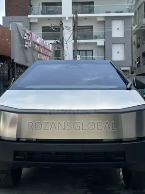 New Tesla Cybertruck Cyberbeast AWD 2025 Gold