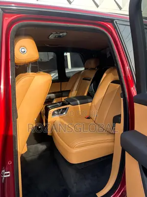 Rolls-Royce Cullinan Base 2020 Red