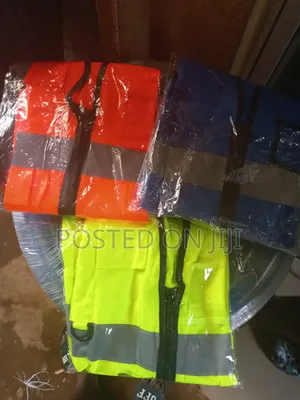 Reflective Jacket With 4 Pockets