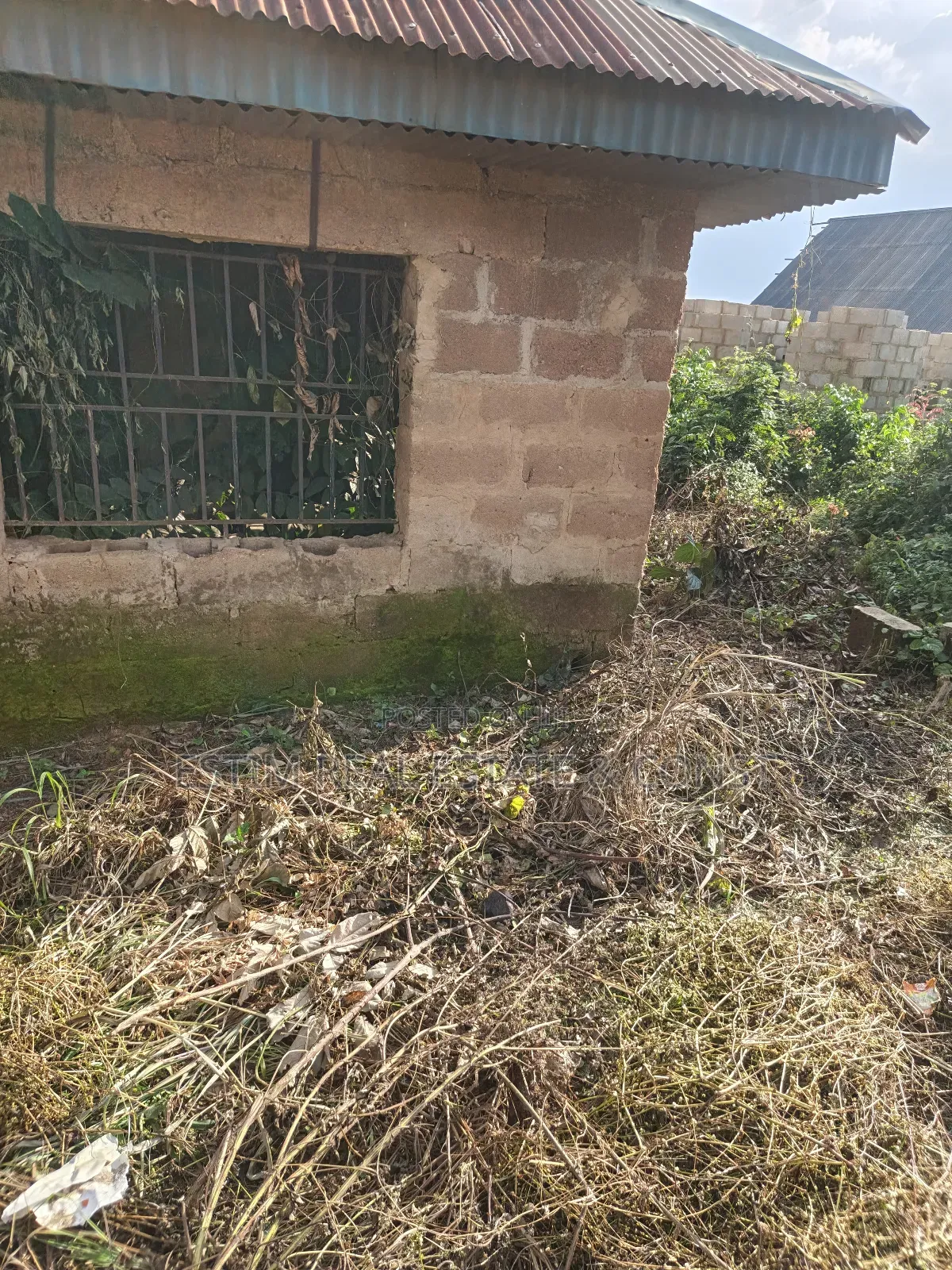 6bdrm Bungalow In Ibadan For Sale