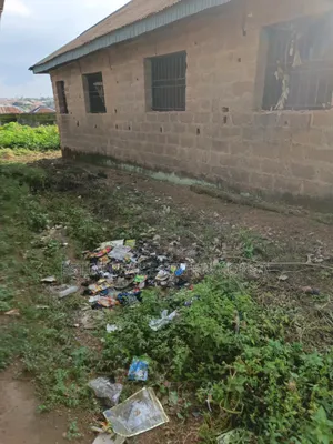 6bdrm Bungalow In Ibadan For Sale