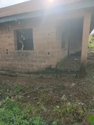 6bdrm Bungalow In Ibadan For Sale