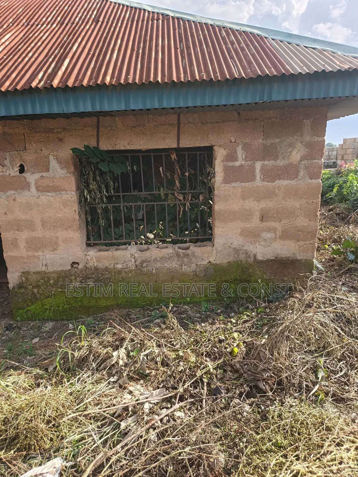 6bdrm Bungalow In Ibadan For Sale