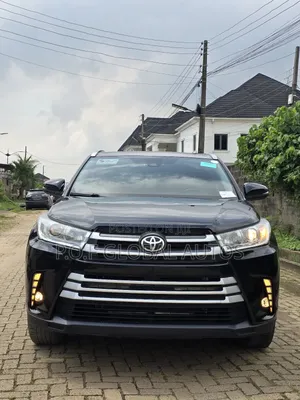 Toyota Highlander XLE 4x2 V6 (3.5L 6cyl 8A) 2017 Black