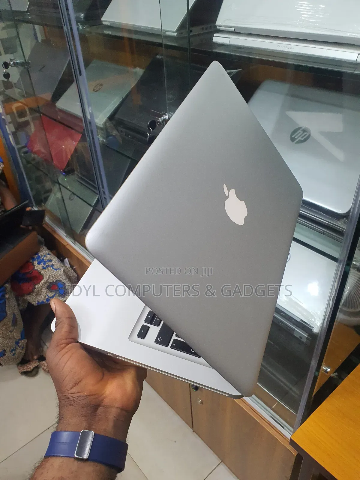Laptop Apple MacBook 2012 8GB Intel Core I5 SSD 256GB