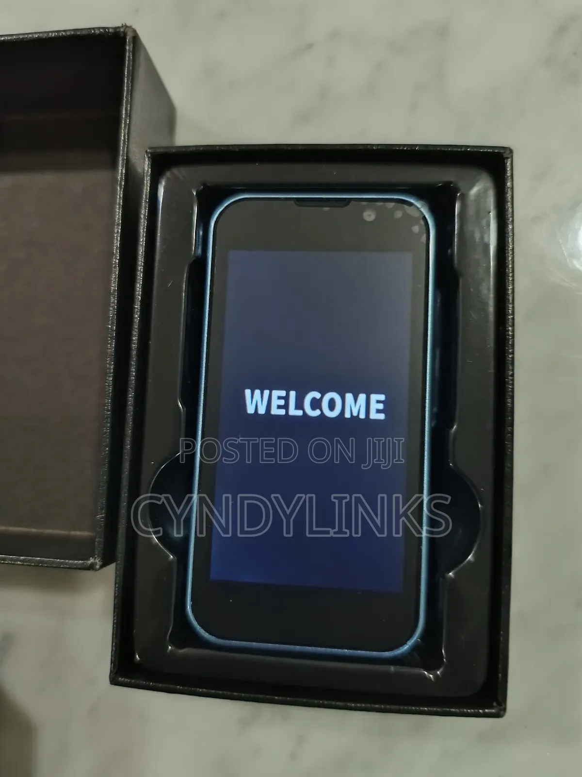 New Mobile Phone 16 GB Blue