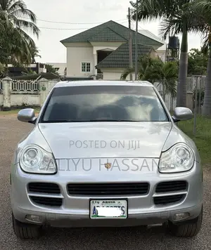 Porsche Cayenne 2010 Silver
