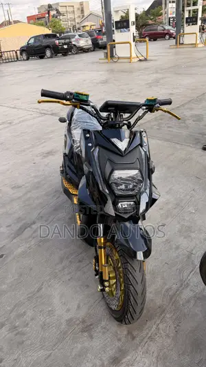 New Motorcycle 2025 Gold