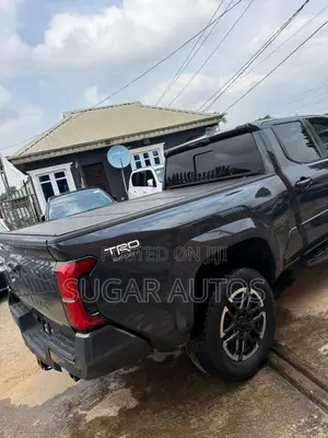 Toyota Tacoma SR5 Double Cab 6' Bed AT 2024 Gray