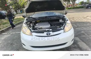 Toyota Sienna CE 2009 White