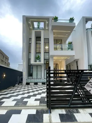5bdrm Duplex in Chevron Drive for sale