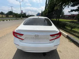 Honda Accord Sport (1.5L 4cyl Turbo CVT) 2019 White