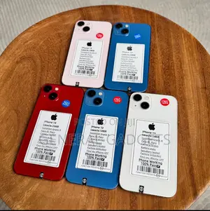 Apple iPhone 13 128 GB Red