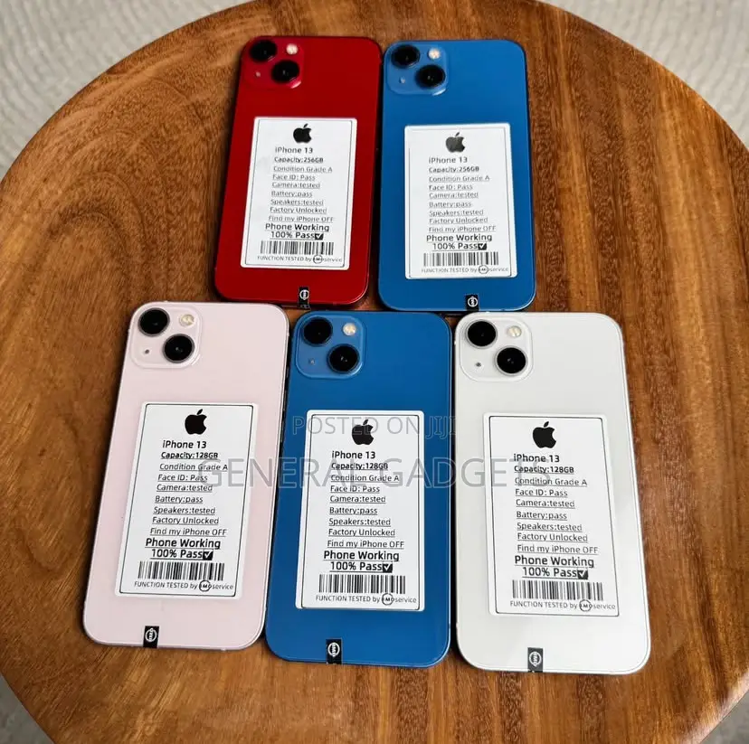 Apple iPhone 13 128 GB Red