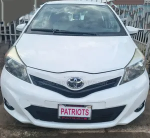 Toyota Yaris LE Hatchback 5dr 2012 White
