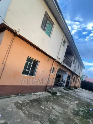 6bdrm Block of Flats in Ayobo for sale