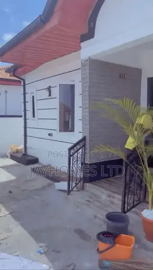 4bdrm Bungalow in Asaba Housing Estate, Oshimili South for sale