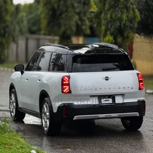 Mini Cooper 2024 White