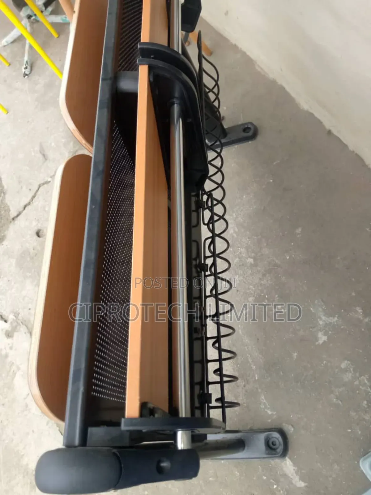 Leture Chair
