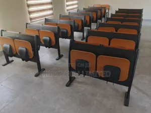 Leture Chair