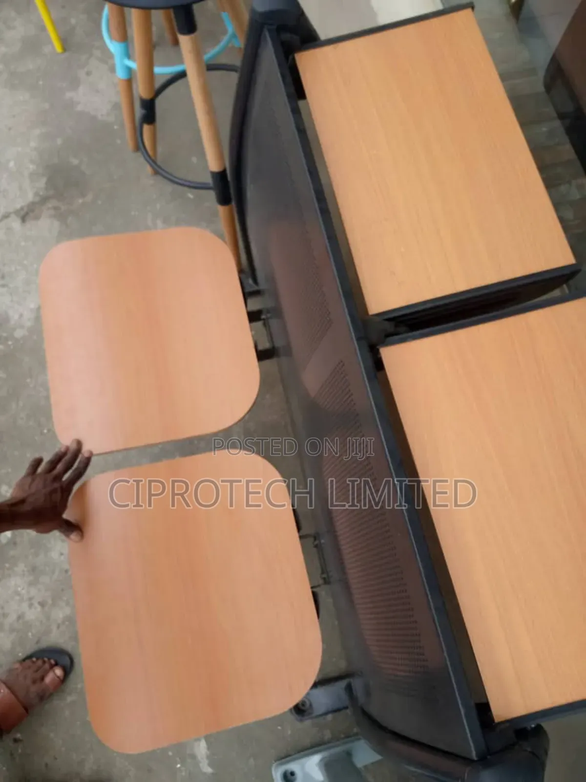 Leture Chair