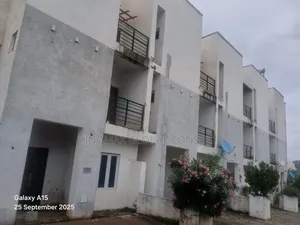 4bdrm Duplex in Wuye Main Abuja for sale
