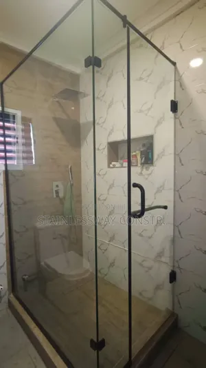 Shower Glass Spa-Like Cubicle