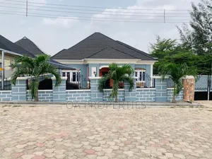 4bdrm Bungalow in Ibadan for sale