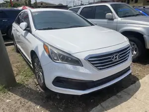 Hyundai Sonata Sport 4dr Sedan (2.4L 4cyl 6A) 2015 White