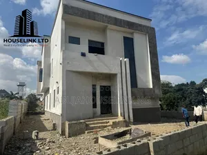 5bdrm Duplex in Guzape Abuja for sale