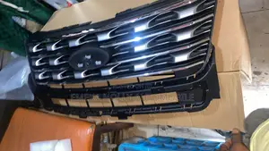 Front Upper Grille Cover Assembly for Ford Explorer 2016-2017