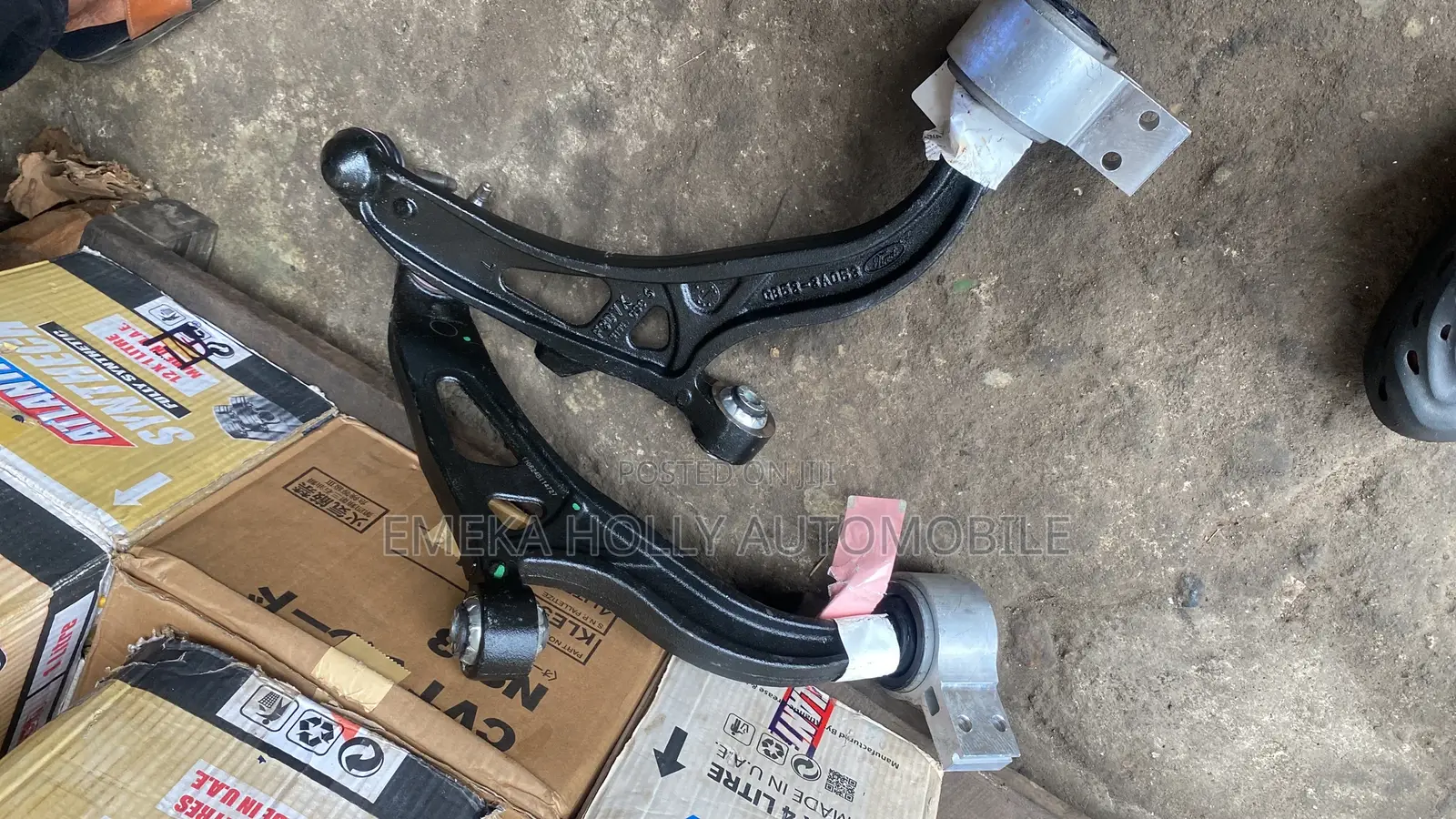 Front Lower Control Arms Pair for Ford Explorer