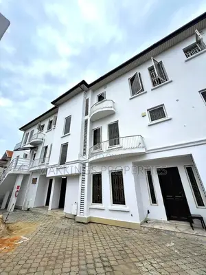 2bdrm Apartment in Lekki Phase 1 for rent