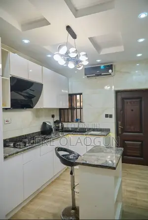Great Experience the Unique and Classic D8 Abode Apartment