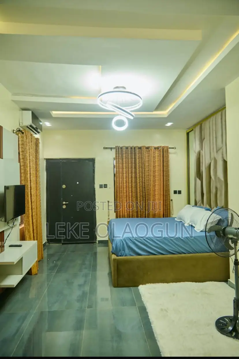 Great Experience the Unique and Classic D8 Abode Apartment