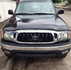 Toyota Tacoma Base 4x2 Xtracab 121.9 in. WB 2003 Black