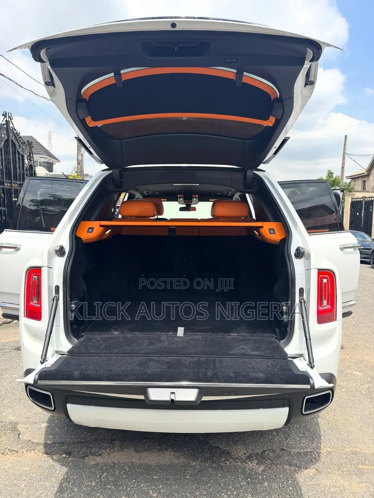 Rolls-Royce Cullinan Base 2020 White