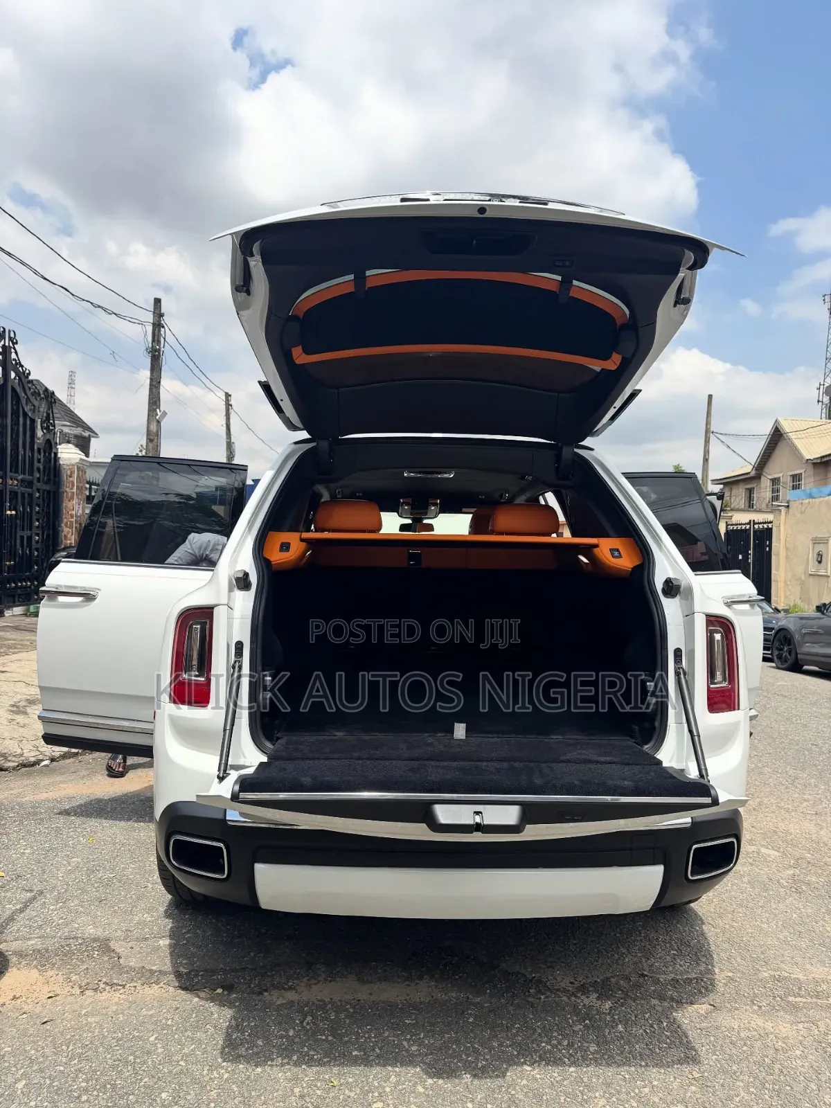 Rolls-Royce Cullinan Base 2020 White