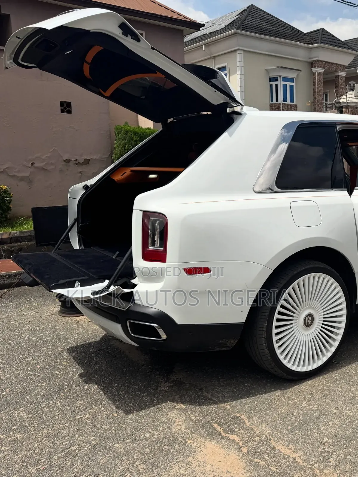 Rolls-Royce Cullinan Base 2020 White